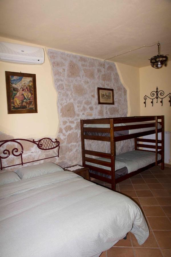 Casale San Pietro Bed & Breakfast Otricoli Luaran gambar