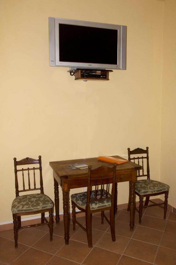 Casale San Pietro Bed & Breakfast Otricoli Luaran gambar