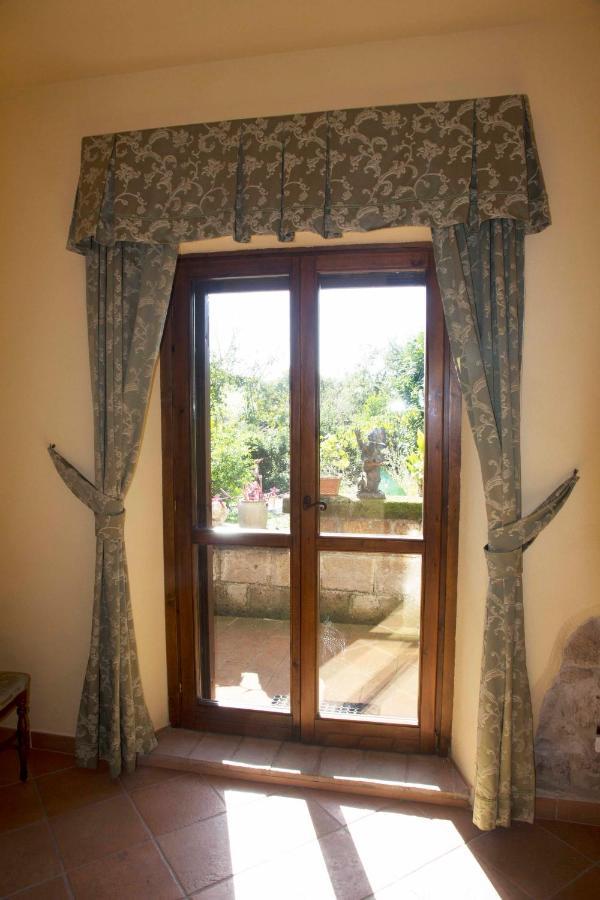 Casale San Pietro Bed & Breakfast Otricoli Luaran gambar