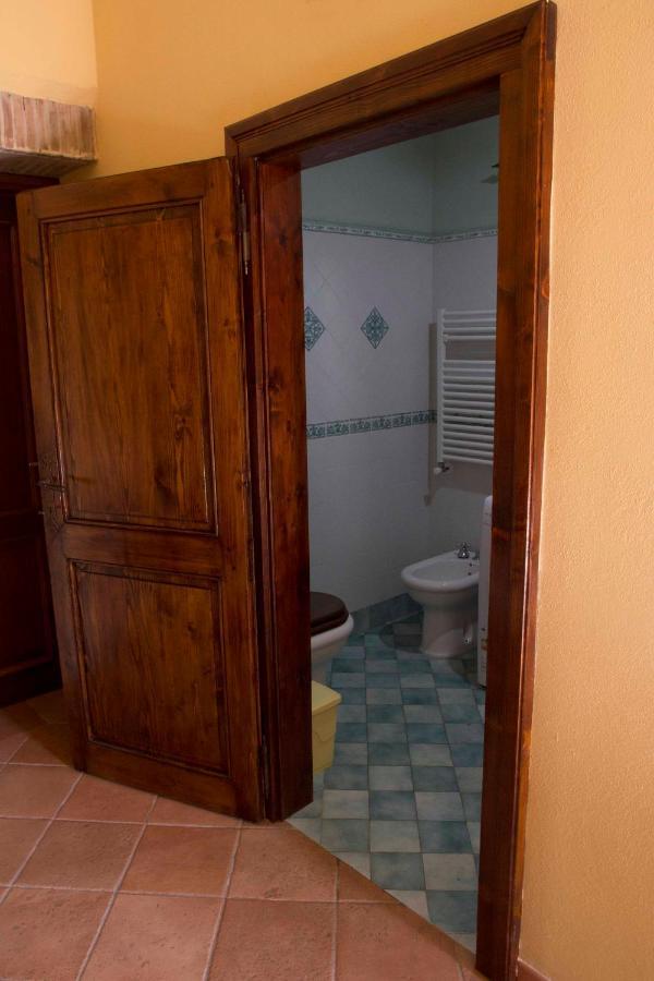 Casale San Pietro Bed & Breakfast Otricoli Luaran gambar